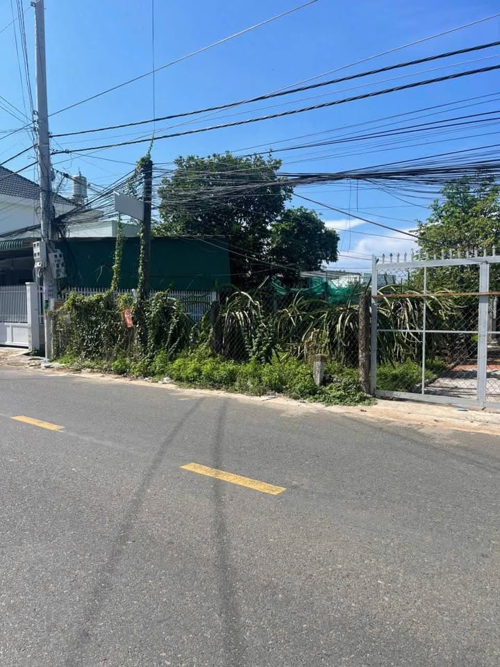 Nhà riêng 2 mặt tiền Đặng Văn Lãnh, 105m² giá 2.15 tỷ - Đầu tư sinh lời cực tốt!