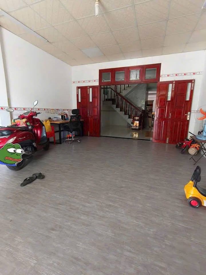 Nhà 1 trệt 1 lầu KDC Kênh Bàu Phú Trinh 100m² giá 3.55 tỷ - Vị trí đắc địa, sẵn sàng ở ngay!