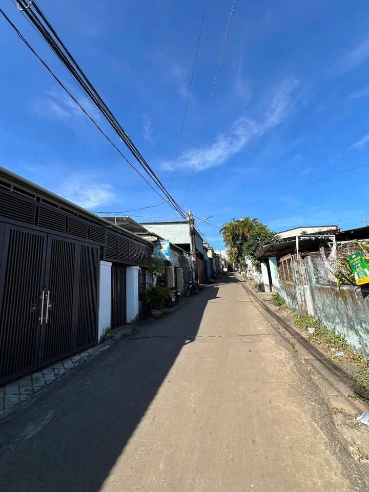 Bán đất hẻm Lê Lợi 292m² giá 3.2 tỷ - Vị trí đắc địa gần bờ kè!