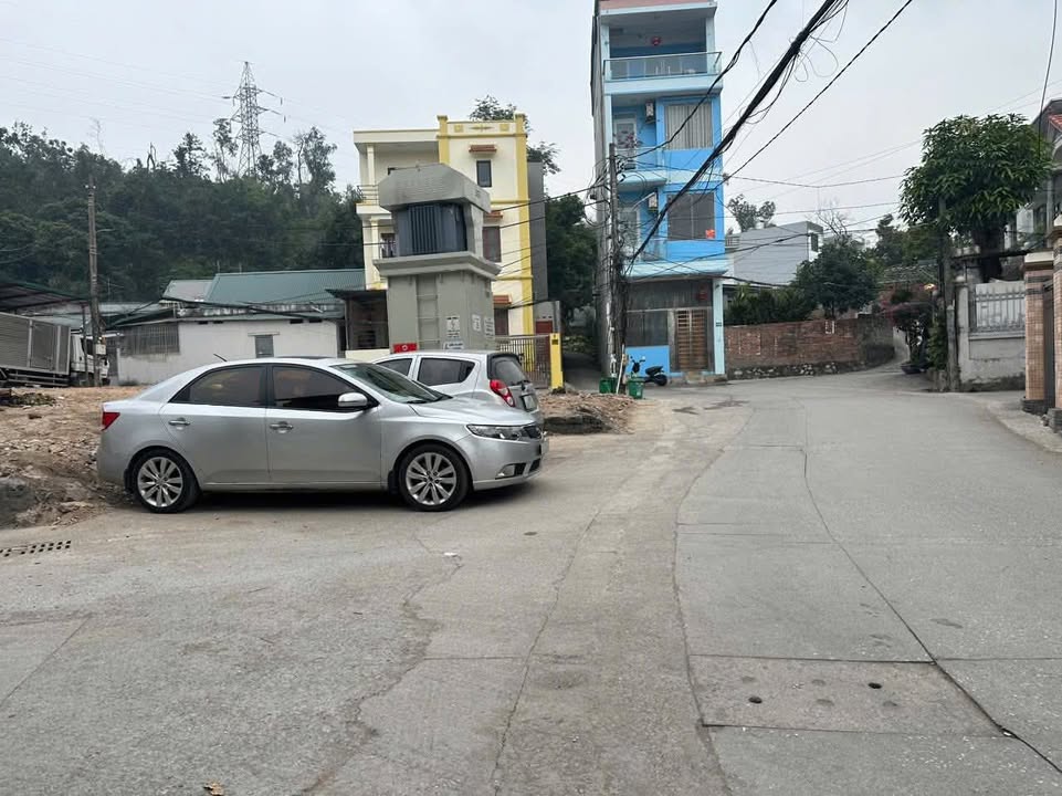 Đất nền Hồng Hà, Hạ Long 65m² giá 2.4 tỷ - Sổ đỏ chính chủ, ô tô vào tận nơi!