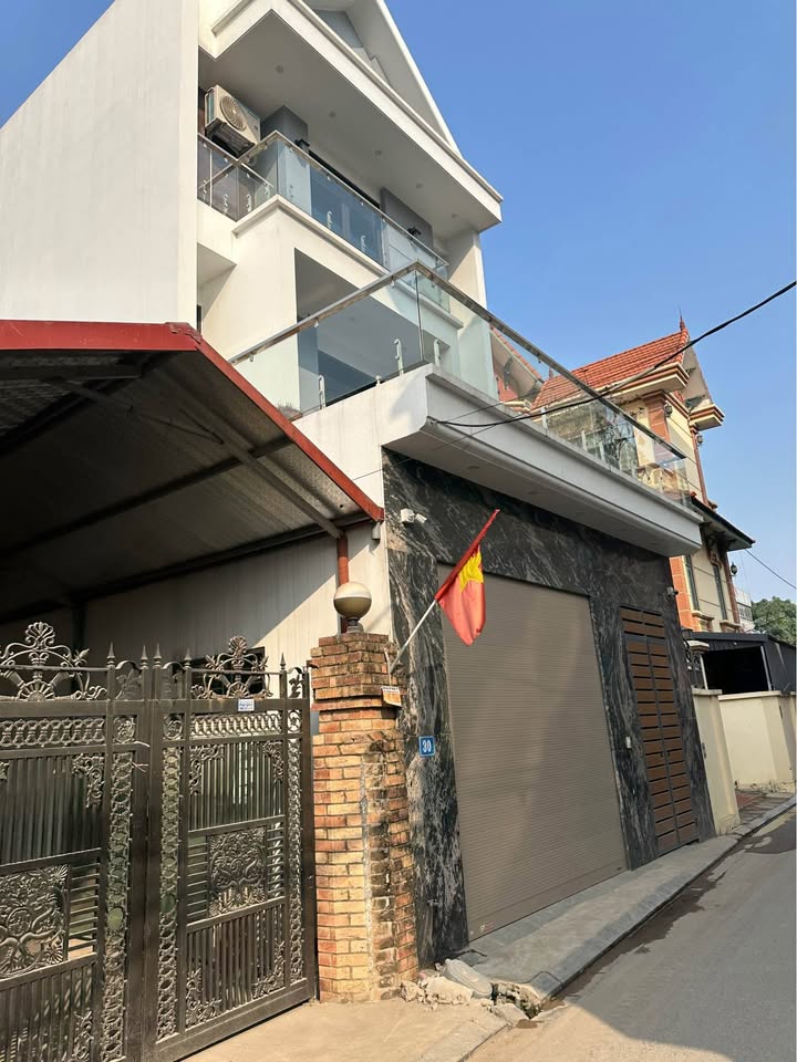 Nhà 3 tầng Kim Nỗ Đông Anh 70m² giá 6 tỷ - Khu vực phát triển đầy đủ tiện ích!