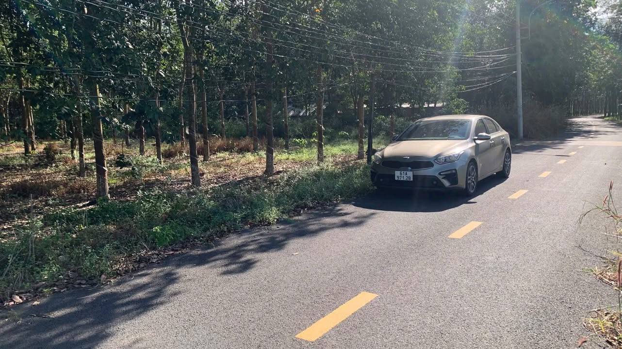 Đất nền Lai Uyên 1,35Ha giá 15.5 tỷ - Mặt tiền rộng, thổ cư sẵn