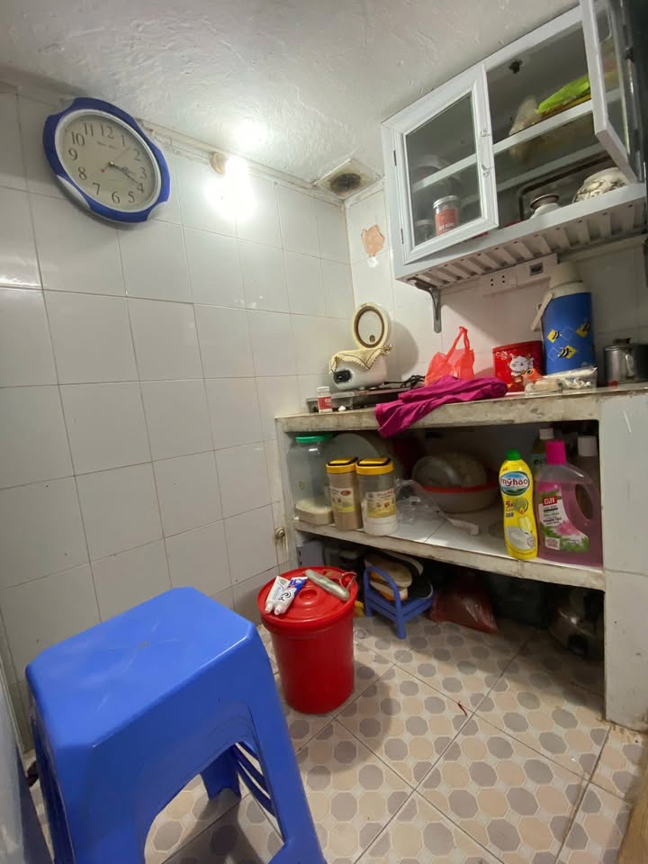 Căn hộ tập thể tầng 1 Nguyễn Chính Tân Mai 14m² giá 1.25 tỷ - Giá cực tốt, an cư lý tưởng!