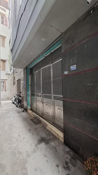 Nhà Cầu Giấy 41m² giá 10.99 tỷ - Kinh doanh dòng tiền ngay trung tâm!