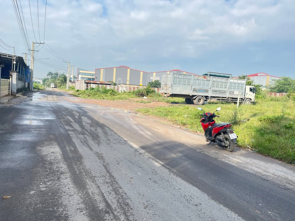 Đất nền Tân Hiệp, Tân Uyên 1166m² giá 6 tỷ - Bán gấp, hạ giá 900 triệu!