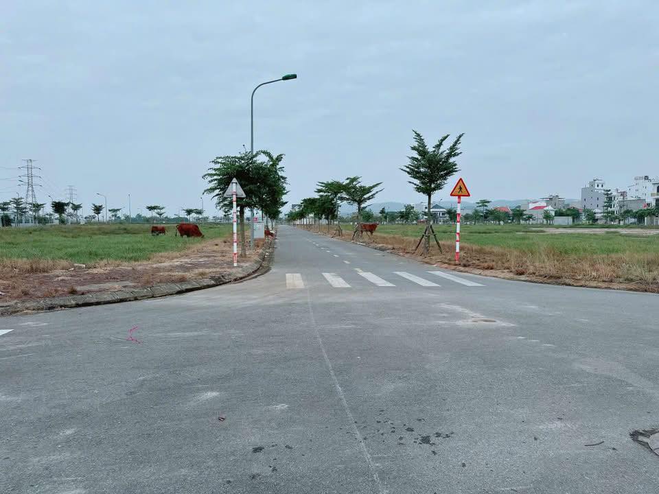 Đất nền lô góc KĐT Constrexim Chí Linh 161m² giá 4.5 tỷ - Cơ hội đầu tư sinh lời!