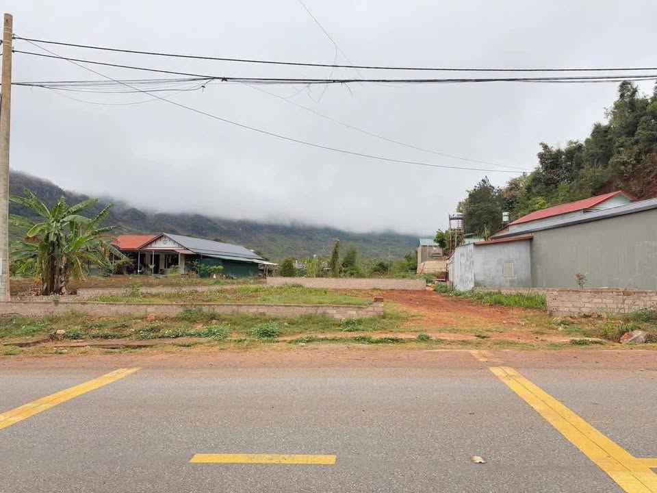 Đất nền Quốc lộ 43 Mộc Châu 720m² - Vị trí đắc địa gần khu du lịch nổi tiếng!