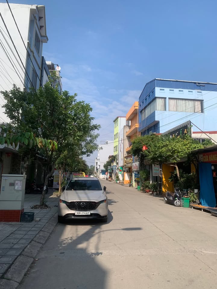 Nhà 3 tầng Quang Minh 100m² giá 1 tỷ - Đầu tư sinh lời ngay lập tức!