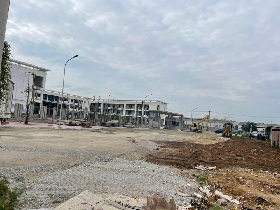 Đất thổ cư 101m² Mê Linh - Giá chỉ 5.05 tỷ - Đối diện trường học, sát KCN!