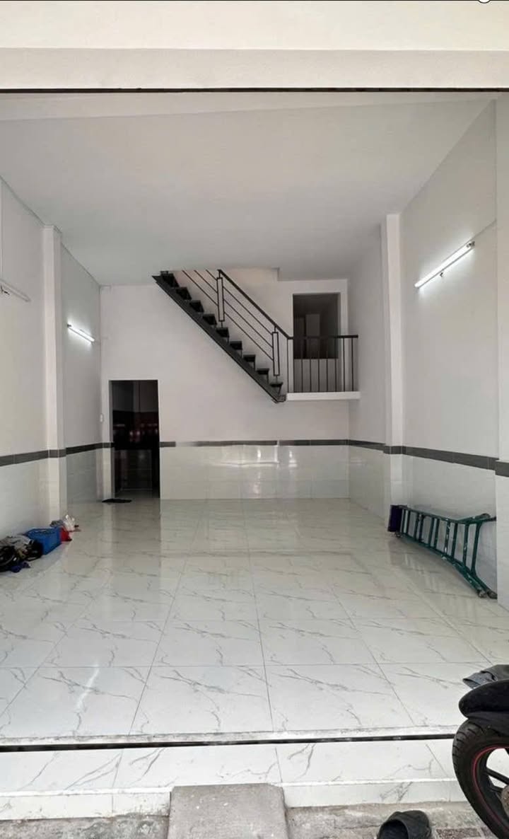 Nhà mặt tiền đường Trần Văn Quang, Tân Bình, 43m² - Kinh doanh tự do!