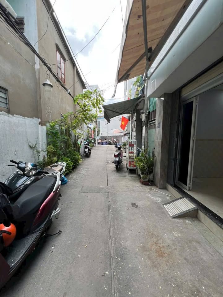 Nhà cho thuê đường Bình Thới, Quận 11 diện tích 32m² giá 9 triệu - Thích hợp gia đình nhỏ!