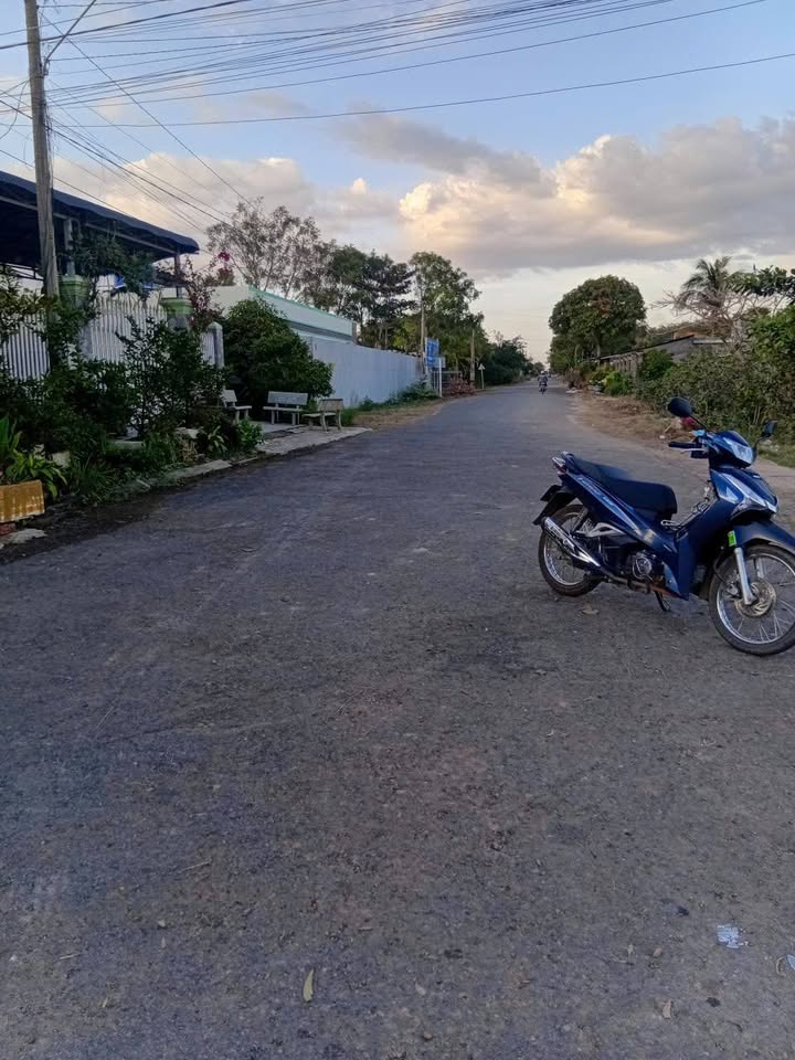 Đất nền 2 mặt tiền Hương Lộ 4, Tây Ninh 2025m² giá 950 triệu - Cơ hội đầu tư tuyệt vời!