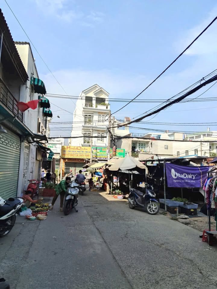 Đất nền Bình Thành, Bình Tân 97m² giá 6 tỷ - Vị trí đẹp, hẻm thông rộng!