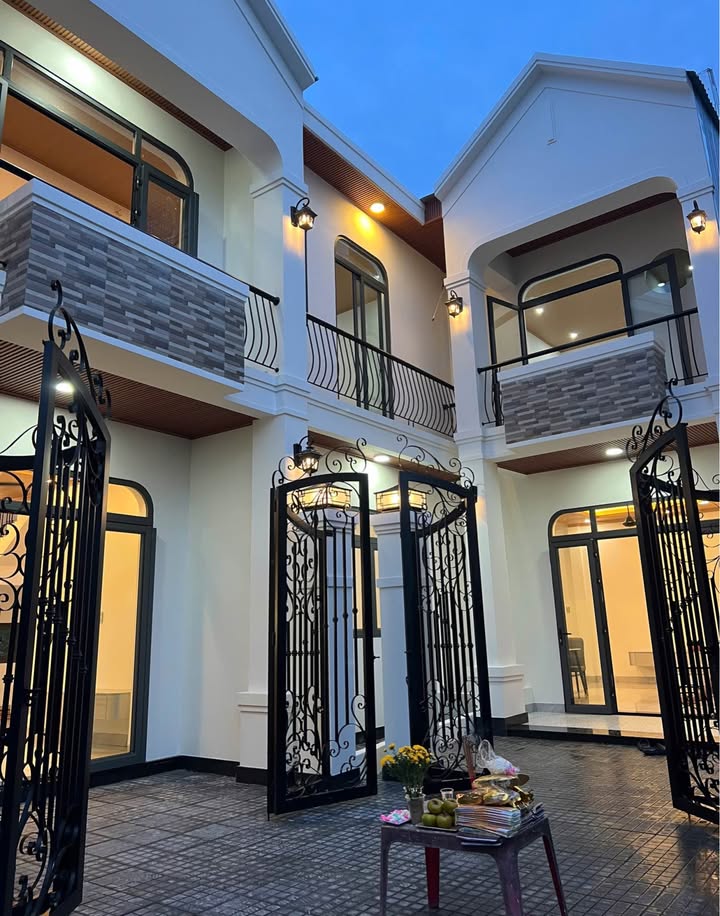 Nhà Tân cổ điển 73m² tại phường Mỹ Thượng, TP Huế - Giá chỉ 2 tỷ!