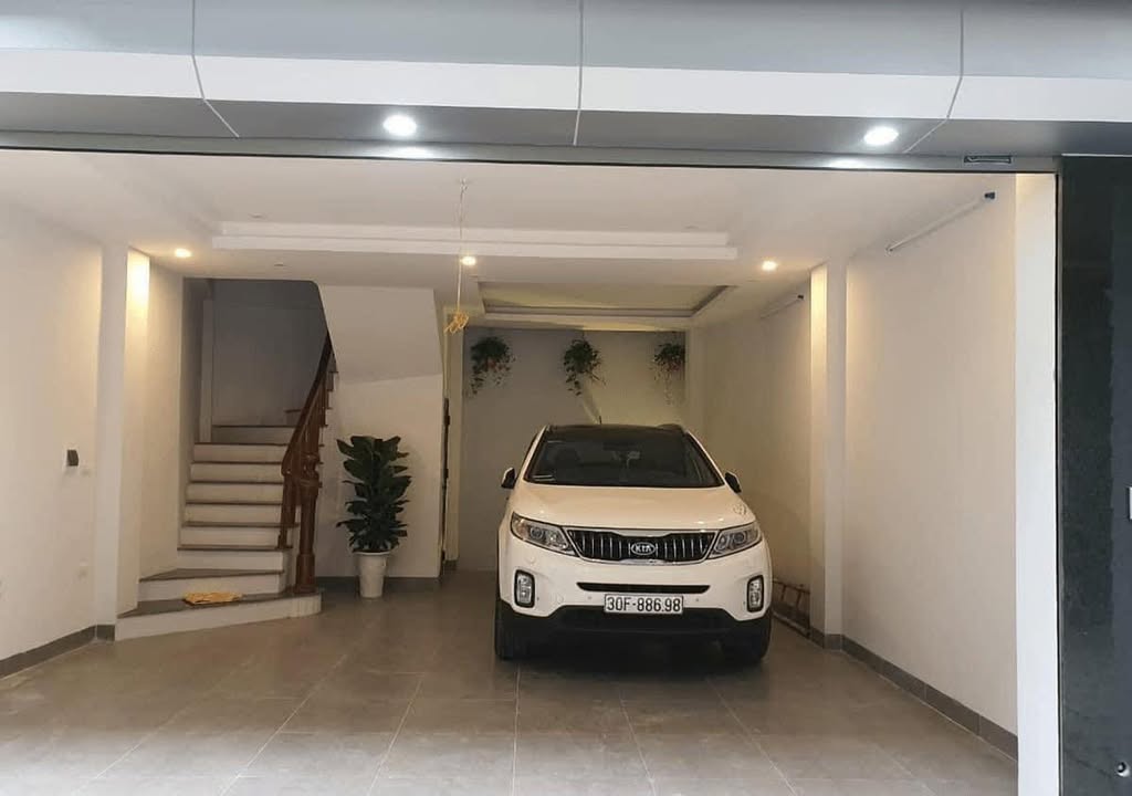 Nhà phố Tây Mỗ 43m² giá 7.2 tỷ - Gara ô tô sang trọng, sẵn sổ đỏ!