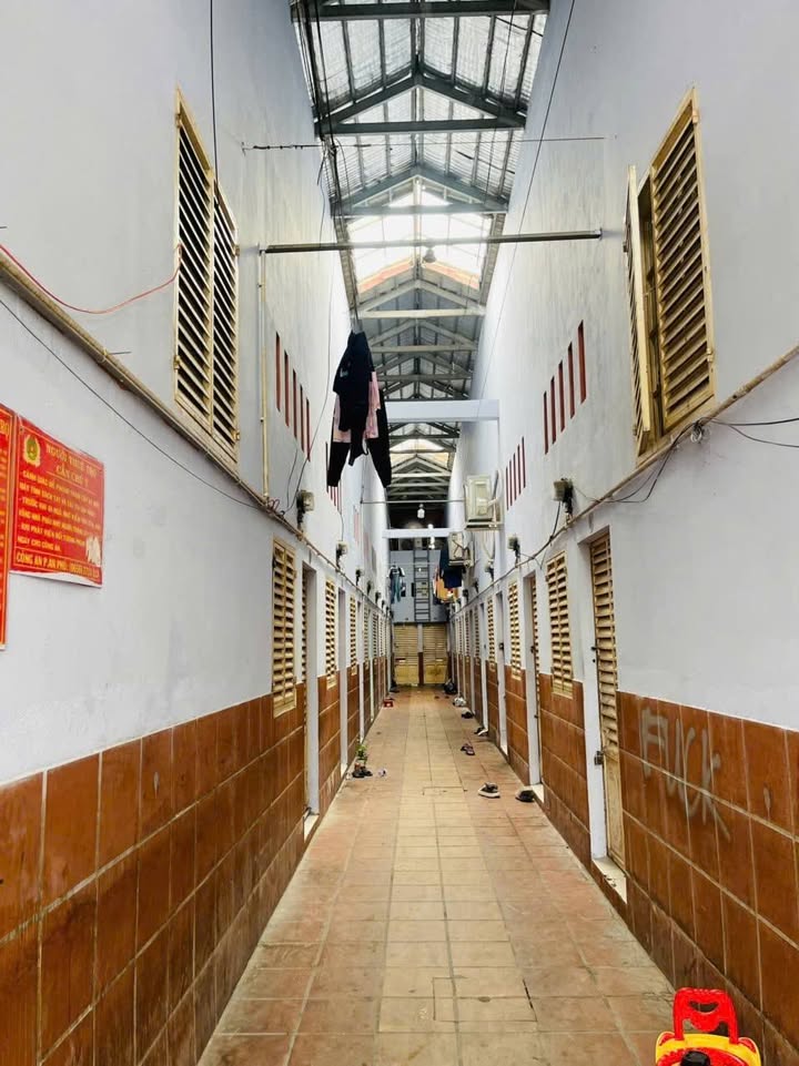 Nhà phố mặt tiền D25 KDC Việt Sing, Thuận An 150m² giá 5.2 tỷ - Kinh doanh ngay!