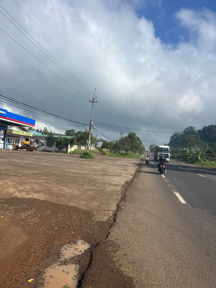 Đất thương mại dịch vụ 3000m² mặt tiền QL14A, Thuận An chỉ 8.4 tỷ - Đầu tư sinh lời ngay!