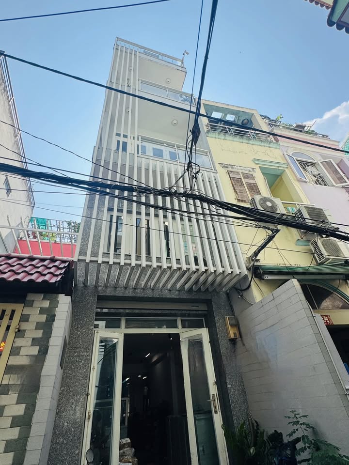 Nhà phố Nguyễn Duy Dương, Quận 10, 83m² - Kết cấu 5 tầng, giá thỏa thuận!