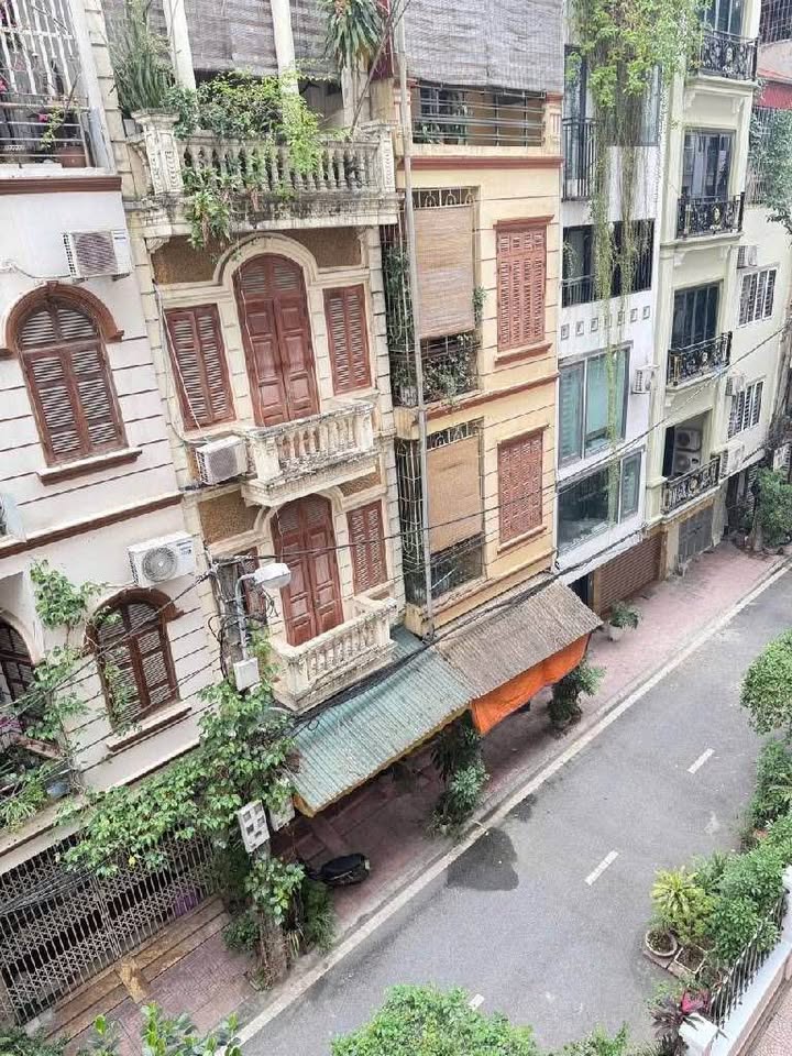 Căn hộ chung cư Newtatco Ba Đình 72m² giá 6.65 tỷ - Căn góc siêu thoáng, đầy đủ nội thất!