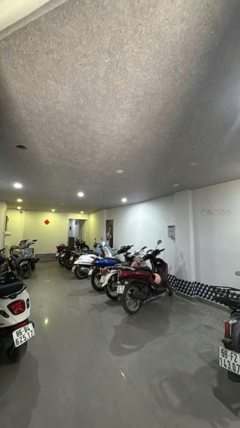 Nhà Dòng Tiền Quận 3 - 6 Tầng, 15 Căn Hộ Dịch Vụ, Lợi Nhuận 80 Triệu/Tháng!