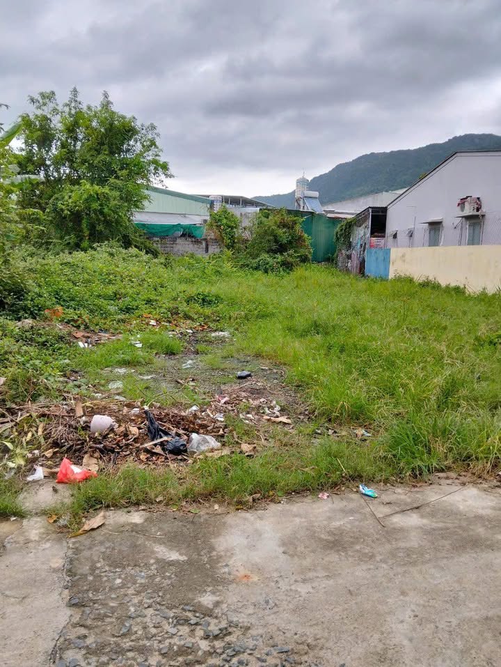 Đất mặt tiền đường La Văn Cầu, Nha Trang 295m² giá 5.4 tỷ - Pháp lý đầy đủ!