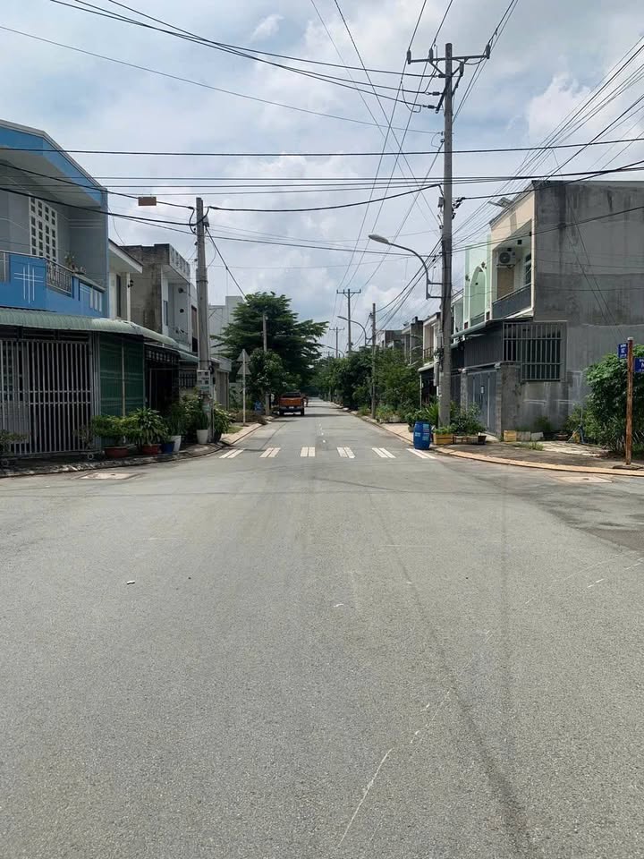 Đất nền lô góc Richhome 2 Hòa Lợi 107m² giá chỉ 1.7 tỷ - Cơ hội đầu tư tuyệt vời!