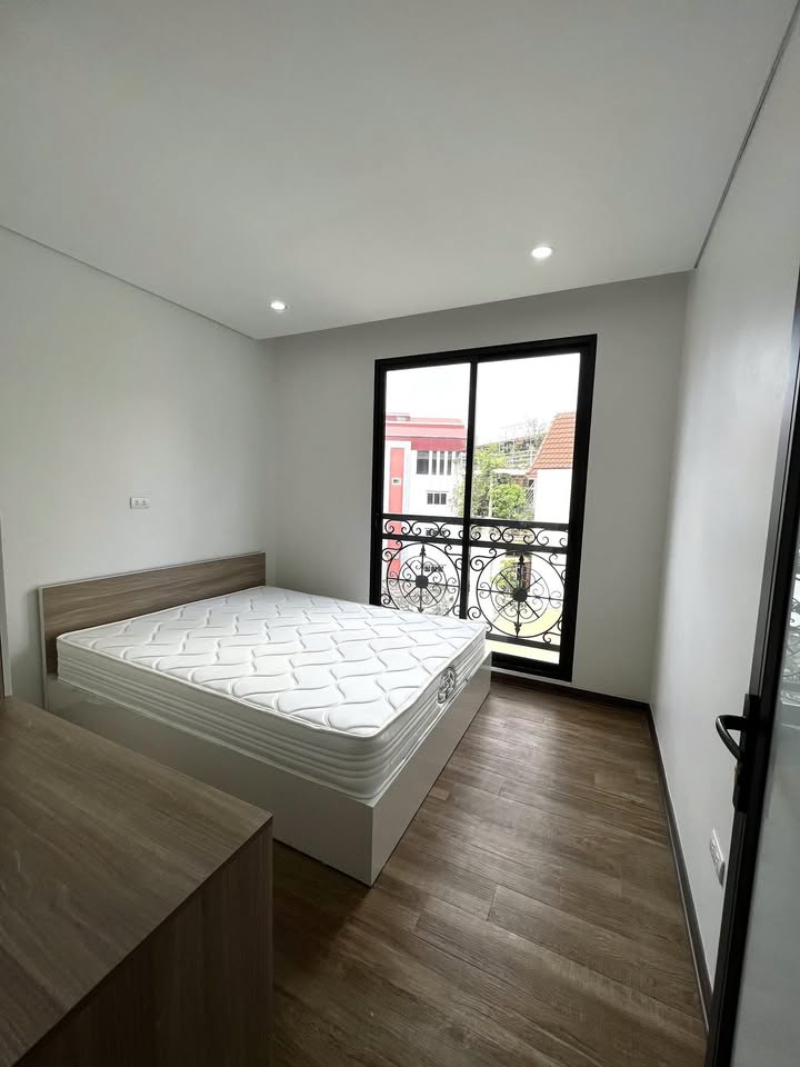 Căn hộ cho thuê Ngõ 269 Lạc Long Quân, Tây Hồ 45m², 60m² - Full nội thất, nuôi pet thoải mái!