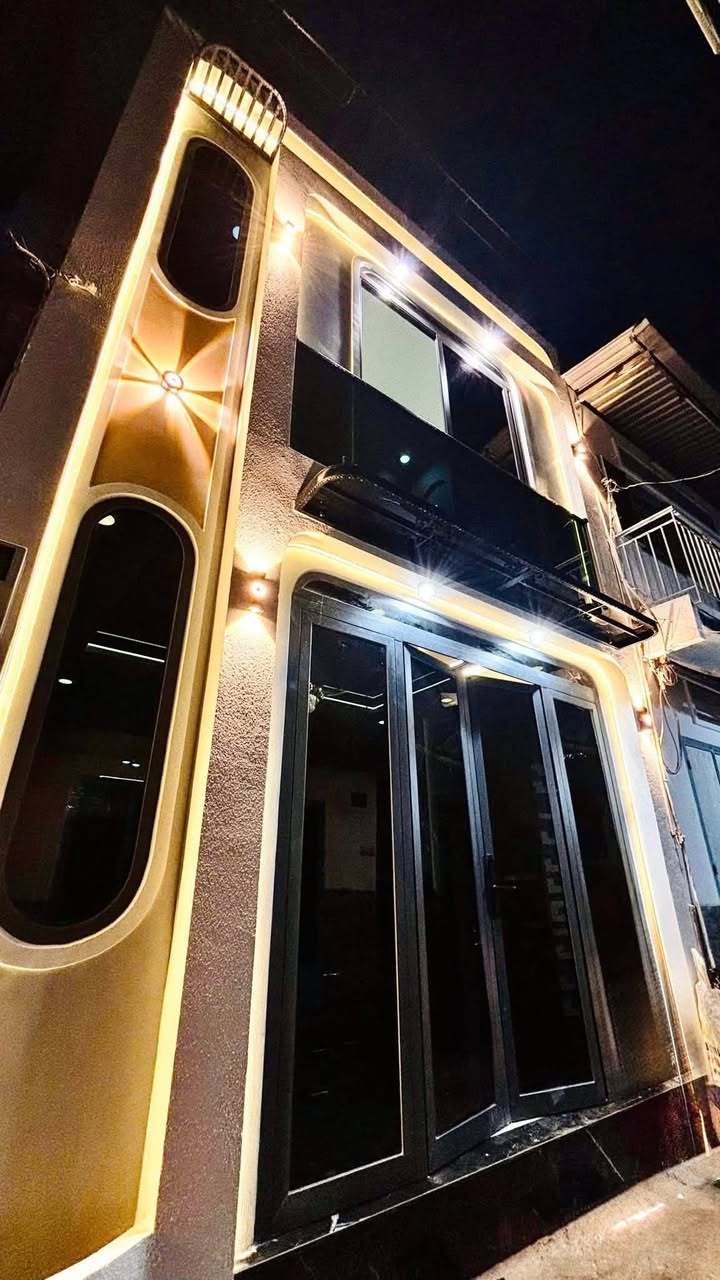 Nhà mặt tiền Phan Xích Long Bình Thạnh 45m² giá 6.8 tỷ - Full nội thất sang trọng!