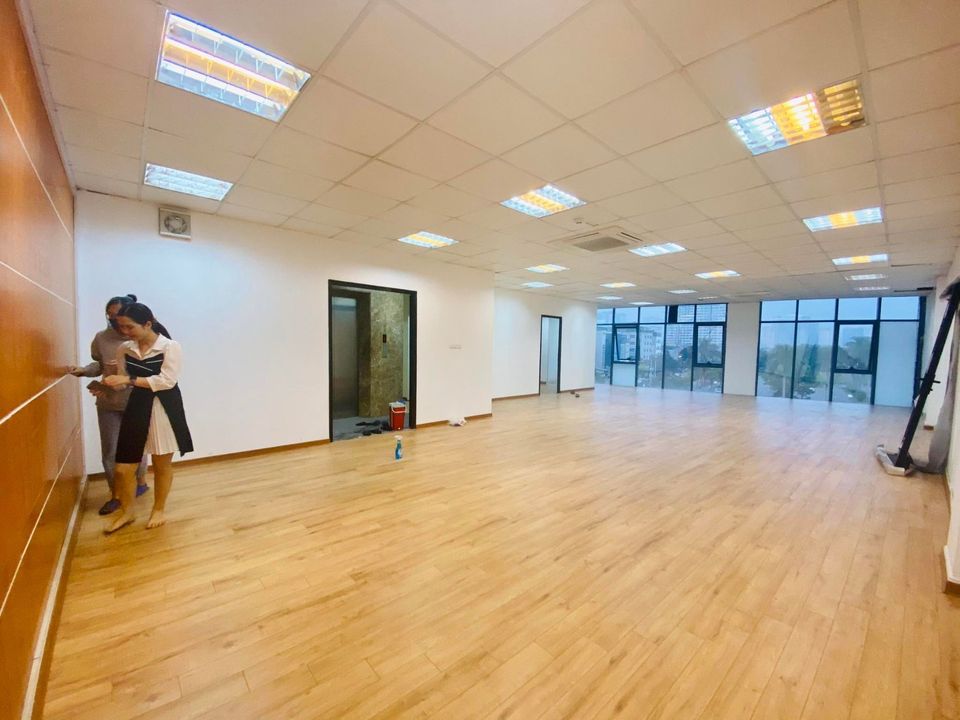 Văn phòng cho thuê 50m² tại 282 Nguyễn Huy Tưởng - Giá 9 triệu, sẵn sàng làm việc!