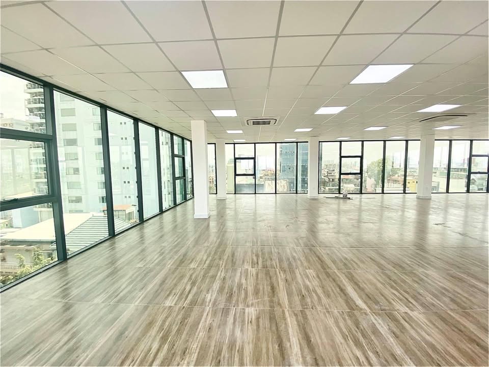Sàn Văn Phòng 247 Vũ Tông Phan - Thanh Xuân 130m² giá 17 triệu - Không gian thoải mái, tiện nghi!