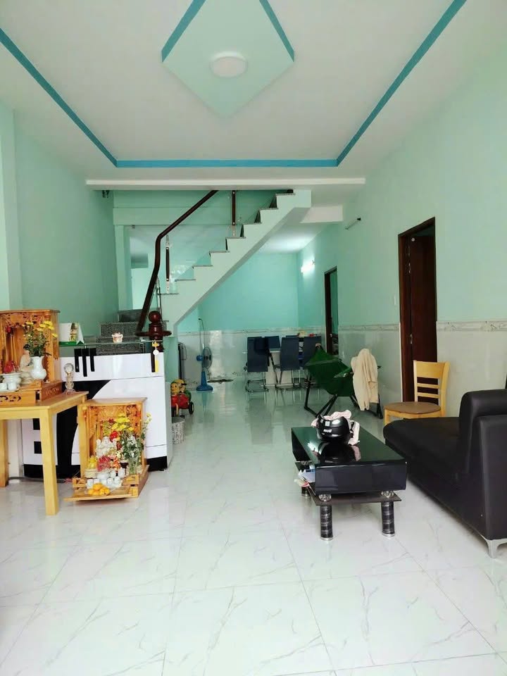 Nhà bán gấp xã Qui Đức, Bình Chánh 192.6m² giá 4.1 tỷ - Sổ hồng chính chủ!