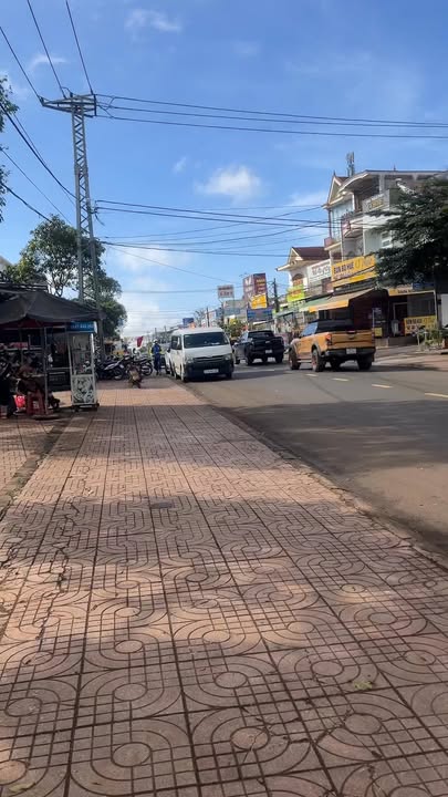 Nhà mặt tiền Hùng Vương, Krông Năng 92.3m² giá 9 tỷ - Kinh doanh siêu lợi nhuận!