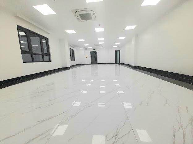 Văn phòng cho thuê Huỳnh Thúc Kháng 100m² chỉ 16 triệu/tháng - Vị trí thuận lợi cho công việc!