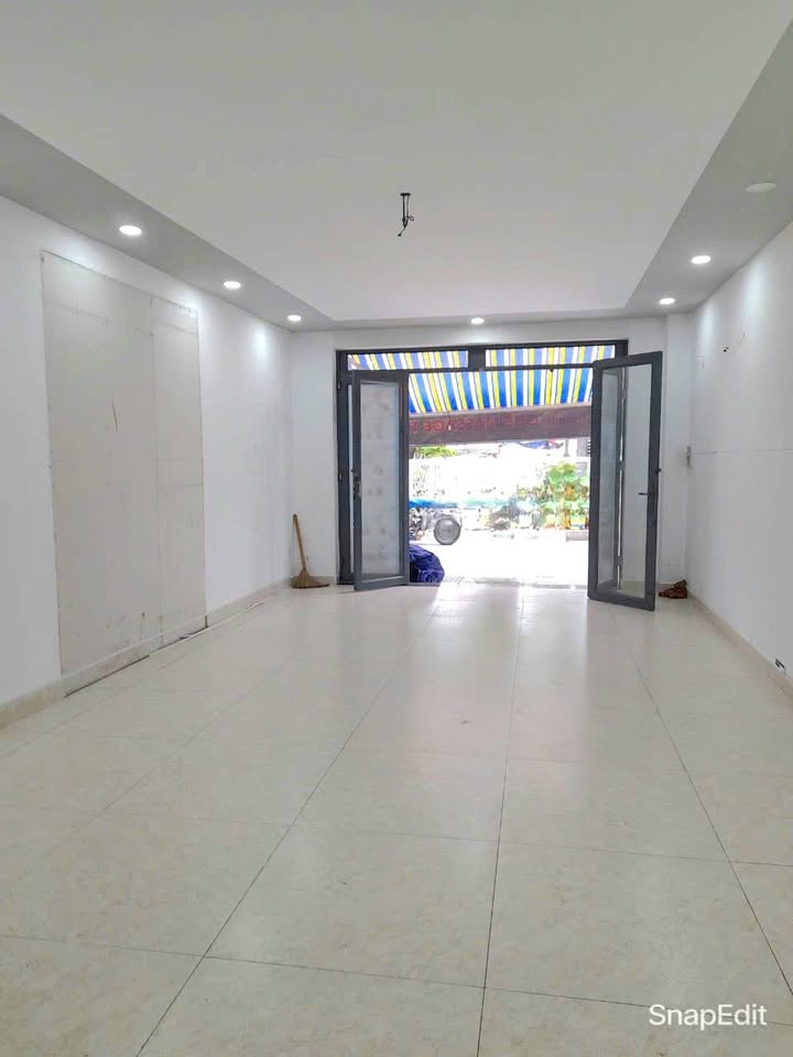 Nhà cho thuê mặt tiền đường Số 3, Bình Tân 90m² giá 13 triệu - Kinh doanh thuận lợi!