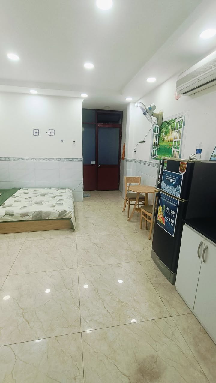 Phòng cho thuê tại Hẻm 93 Bờ Bao Tân Thắng, 27m² chỉ 4 triệu - Đầy đủ nội thất, tự do giờ giấc!