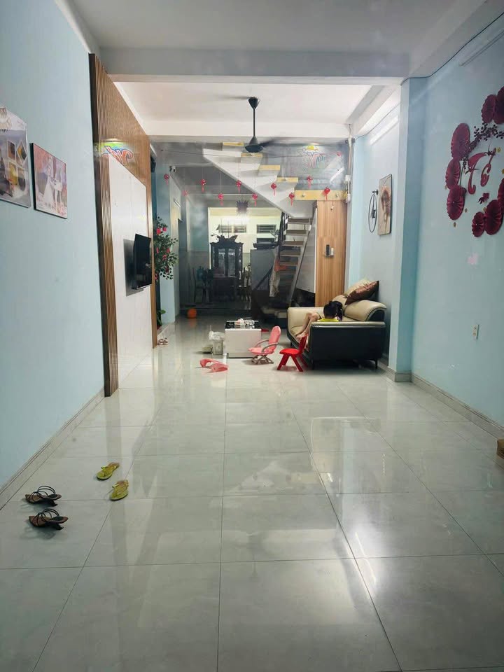 Nhà mặt tiền Hai Bà Trưng, phường Lê Lợi, Quy Nhơn 100m² giá 9.5 tỷ - Kinh doanh đắc địa!