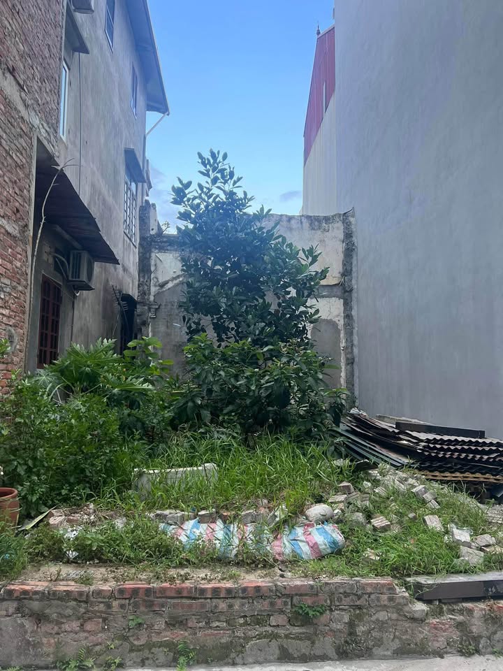 Nhà riêng Đông Dư 70m² giá 5 tỷ - Sổ đỏ chính chủ, đầy đủ tiện ích!