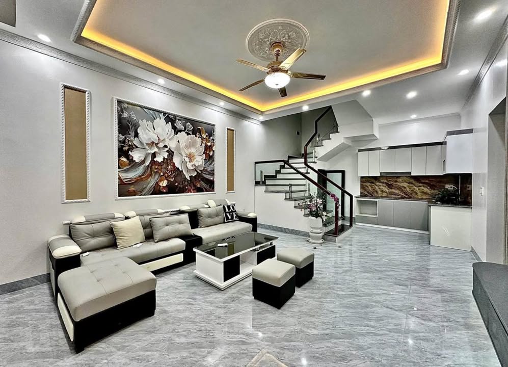 Nhà riêng Đội Cấn, Ba Đình 45m² giá 6.9 tỷ - Ngõ thoáng yên tĩnh, an ninh tốt!