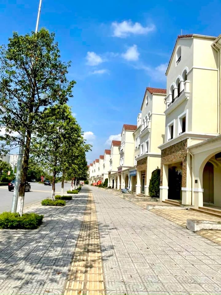 Shophouse Nam An Khánh Sudico Hoài Đức 188m² giá 20 triệu - Vị trí vàng cho kinh doanh!