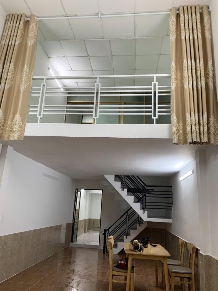 Nhà riêng 186/18 Nguyễn Sơn, Tân Phú, 52m² - Gác lửng mới, giá tốt!