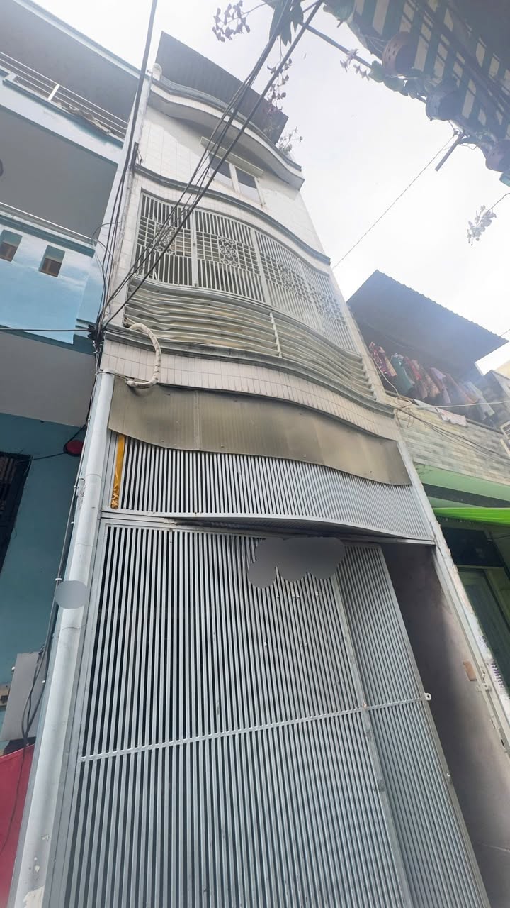 Bán nhà hẻm 3m đường Trần Hưng Đạo, quận 5, 35.63m² - Dọn vào ở ngay!