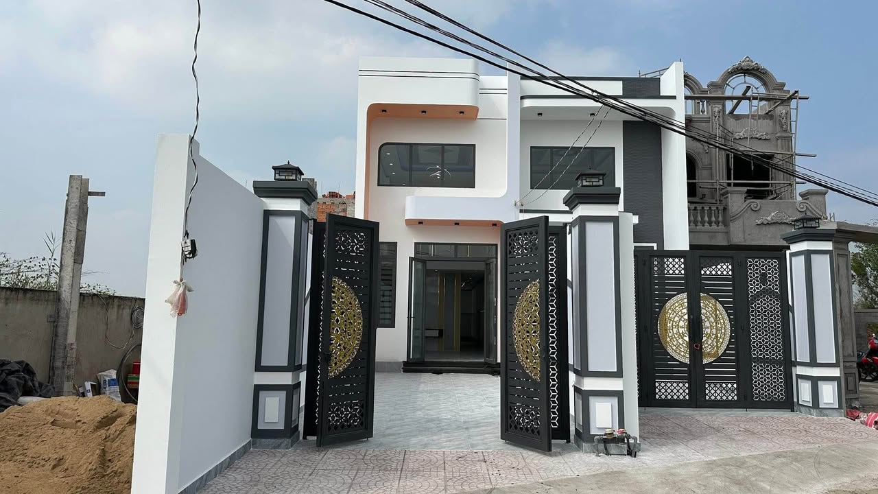 Nhà mặt tiền 128m² tại Mỹ Lộc, Cần Giuộc chỉ 2.5 tỷ - Thương lượng ngay!