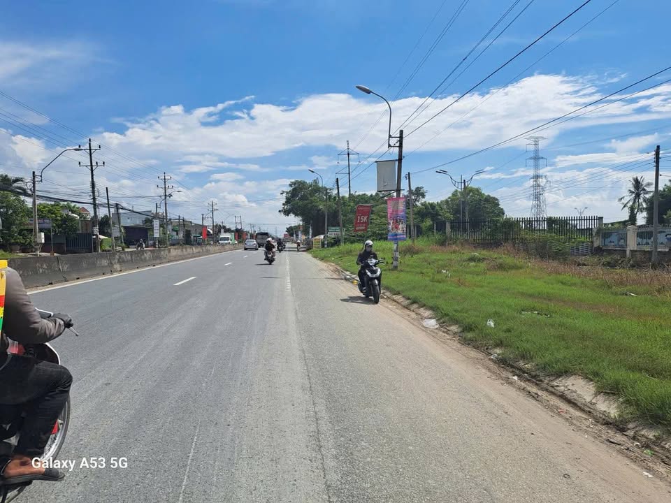 Đất nền mặt tiền Quốc lộ 1A, xã Thạnh Đức, Bến Lức - 2871m² giá 43 tỷ - Cơ hội đầu tư hấp dẫn!