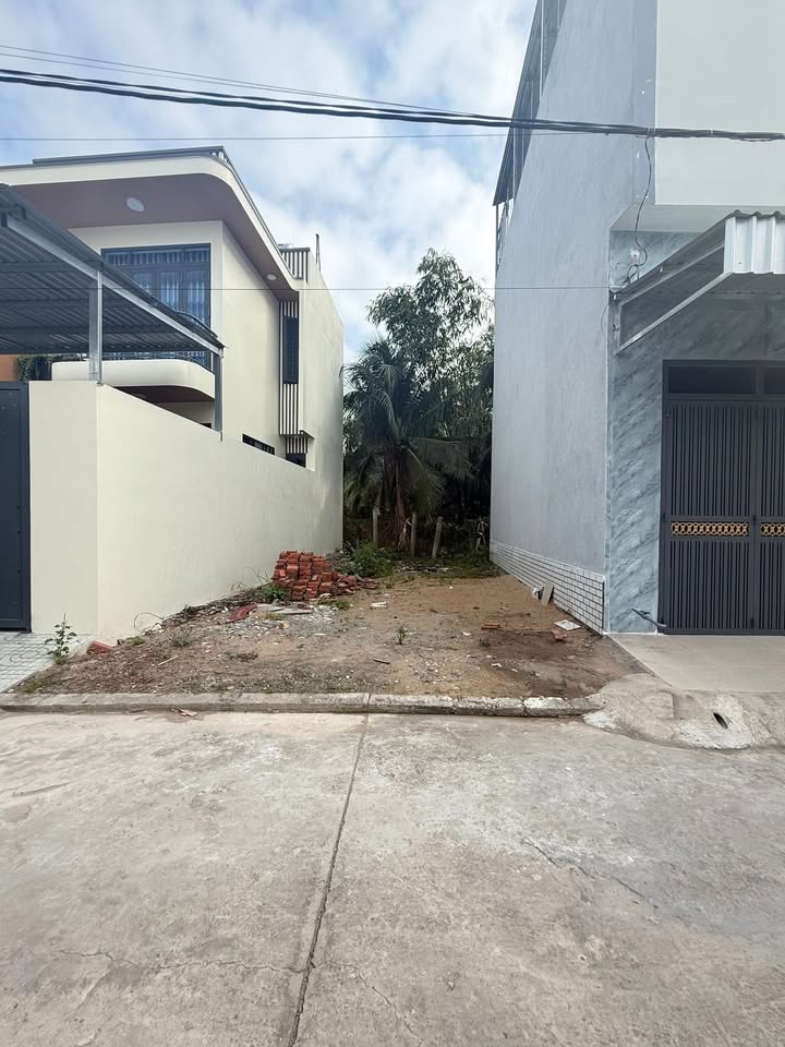 Đất nền KDC Cầu Long Hải Yến, Mỹ Tho 52.7m² giá 800 triệu - Đường rộng, tiện ích đầy đủ!