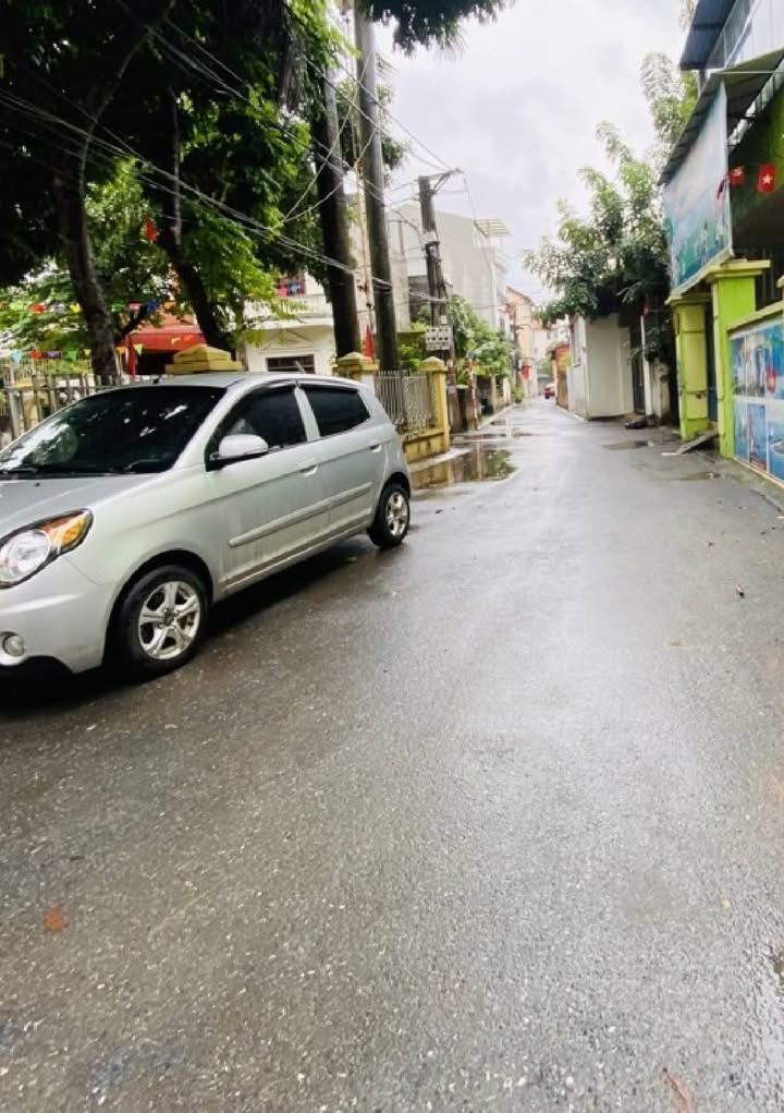 Nhà riêng Đông Ngạc 60m² giá 9 tỷ - An ninh tốt, tiện ích đầy đủ!