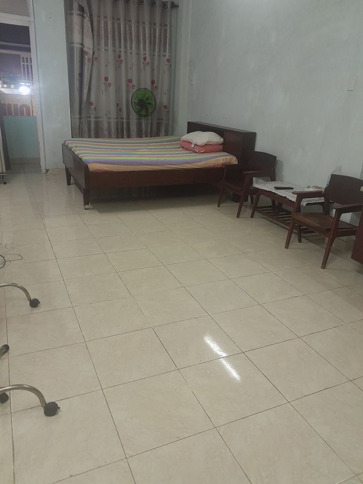 Phòng ban công cho thuê quận 8 60m² giá chỉ 5.5 triệu - Đặc quyền giá ưu đãi từ chính chủ!