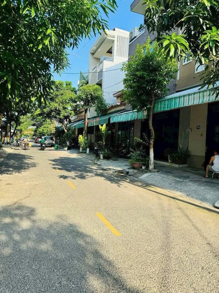 Nhà 2.5 tầng mặt tiền đường Vũ Quỳnh, Thanh Khê, Đà Nẵng - Giá chỉ 6.2 tỷ thương lượng!