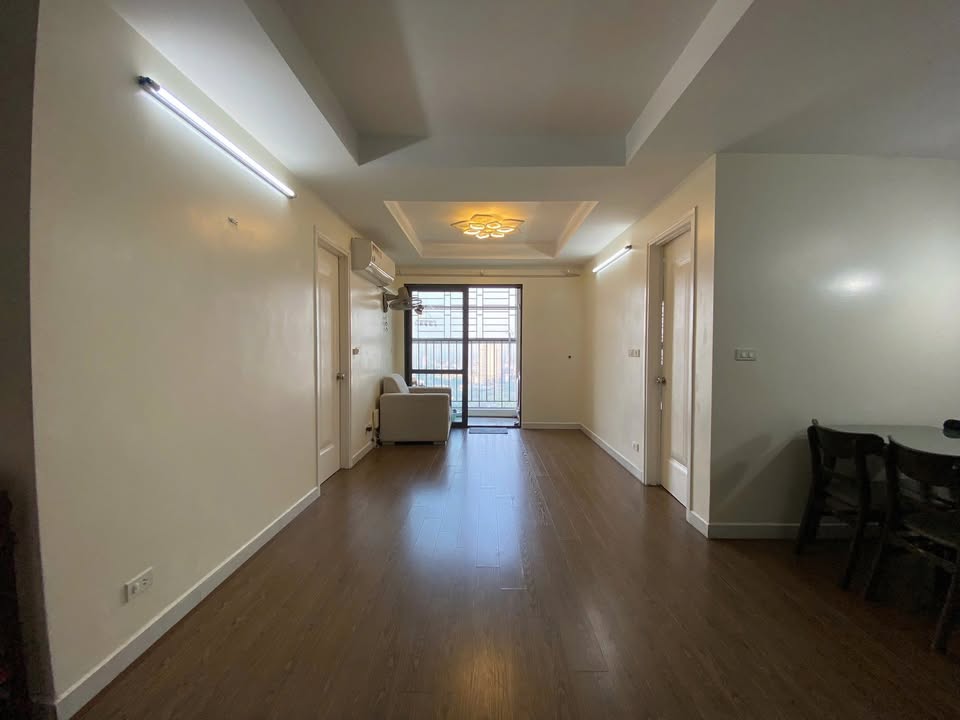 Chung cư Rice City Sông Hồng Long Biên 68.5m² giá 4.6 tỷ - Đầy đủ nội thất, view hồ đẹp!