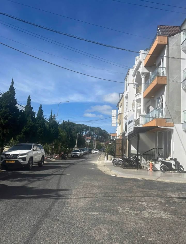 Nhà hai mặt tiền KQH Hoàng Diệu, Đà Lạt 106m² giá 7 tỷ - Đầu tư sinh lời ngay!