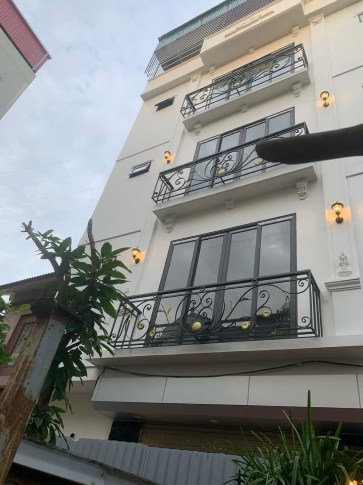 Nhà lô góc Đình Thôn 35m² giá thỏa thuận - Sáng thoáng, vị trí đẹp!